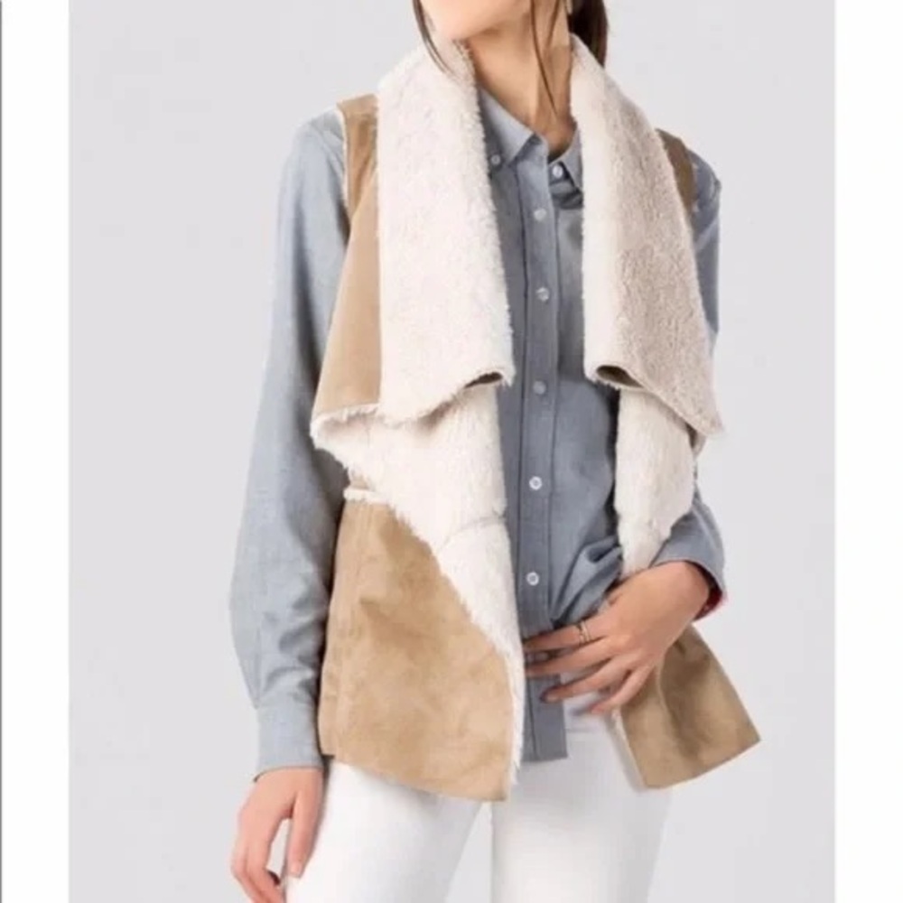 Quinn Tan and Cream Women's Shearling Vest size L with pockets